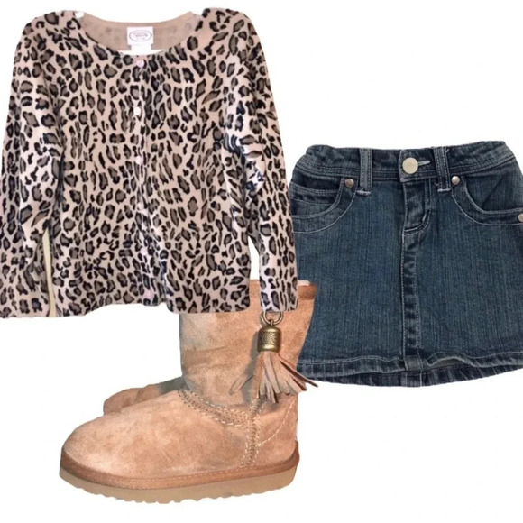 MOVING - 15% off 2 items + discounted shipping! - Picture 9 of 11